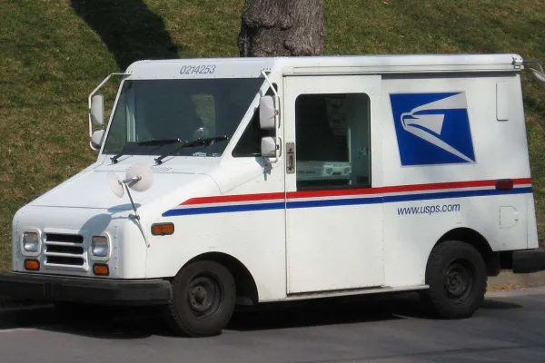 USPS-Mail-Truck.jpg