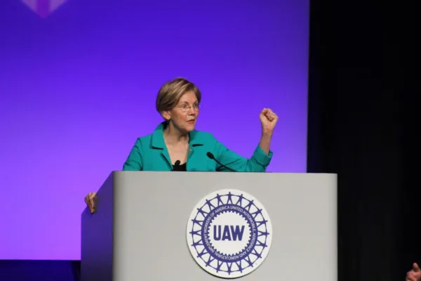 elizabeth_warren_cap2018.jpg